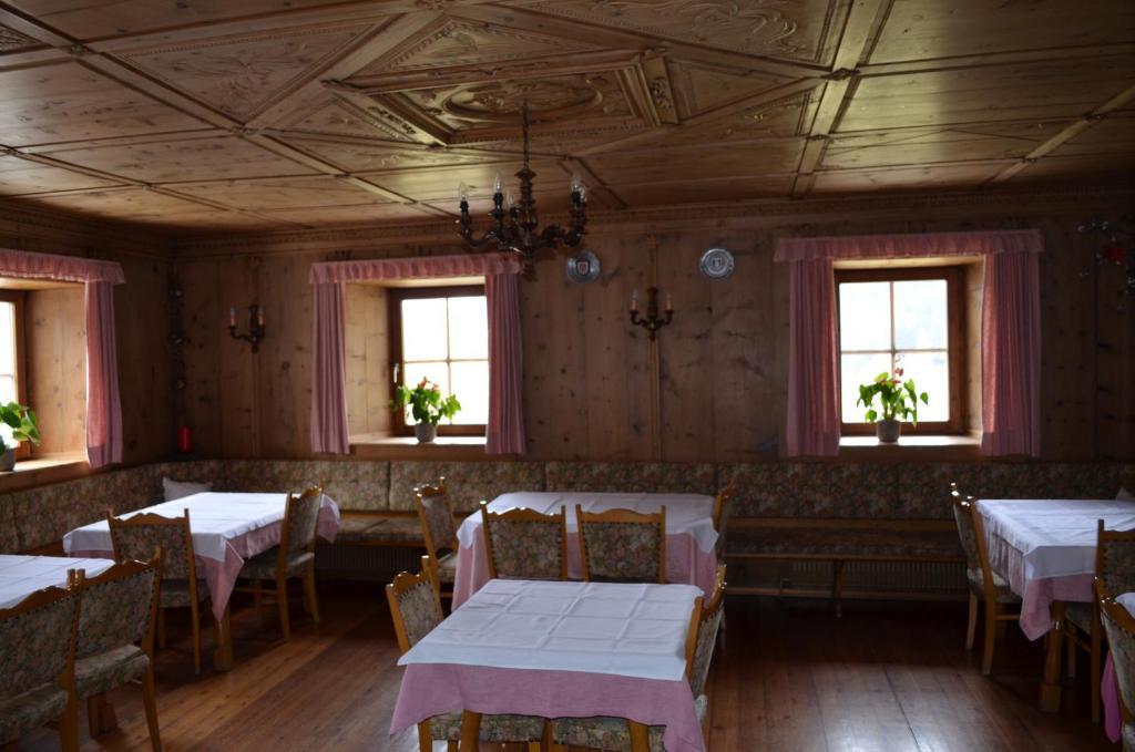 Ansitz Goller Hotel Rasun di Sopra Ngoại thất bức ảnh